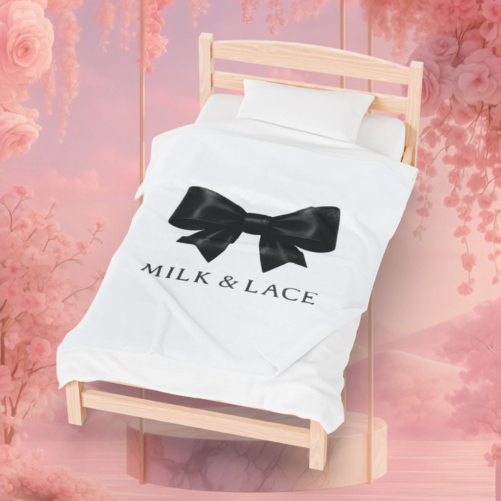 Velveteen Plush Blanket — Luxury Soft Feminine Throw