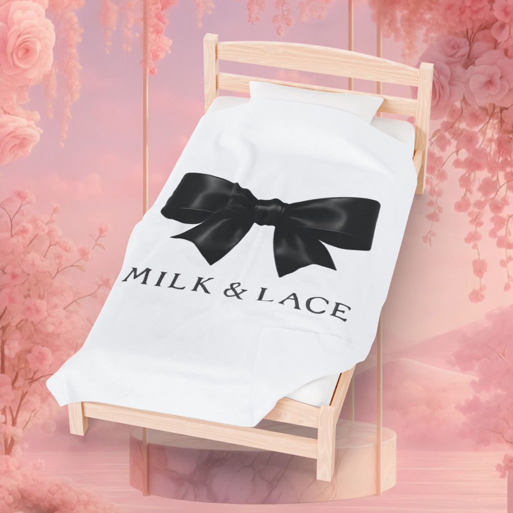 Velveteen Plush Blanket — Luxury Soft Feminine Throw