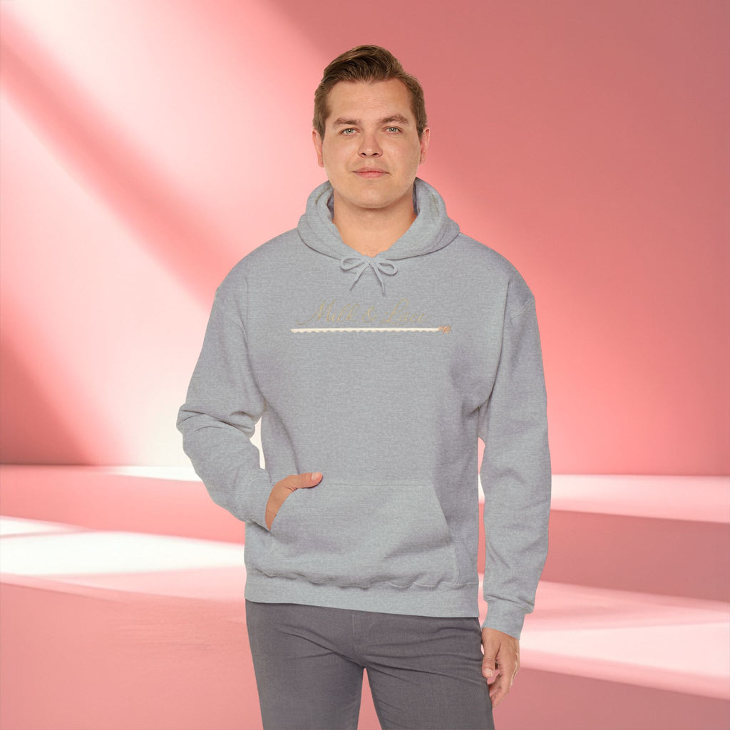 Minimal Elegant Hoodie — Casual Everyday Pullover