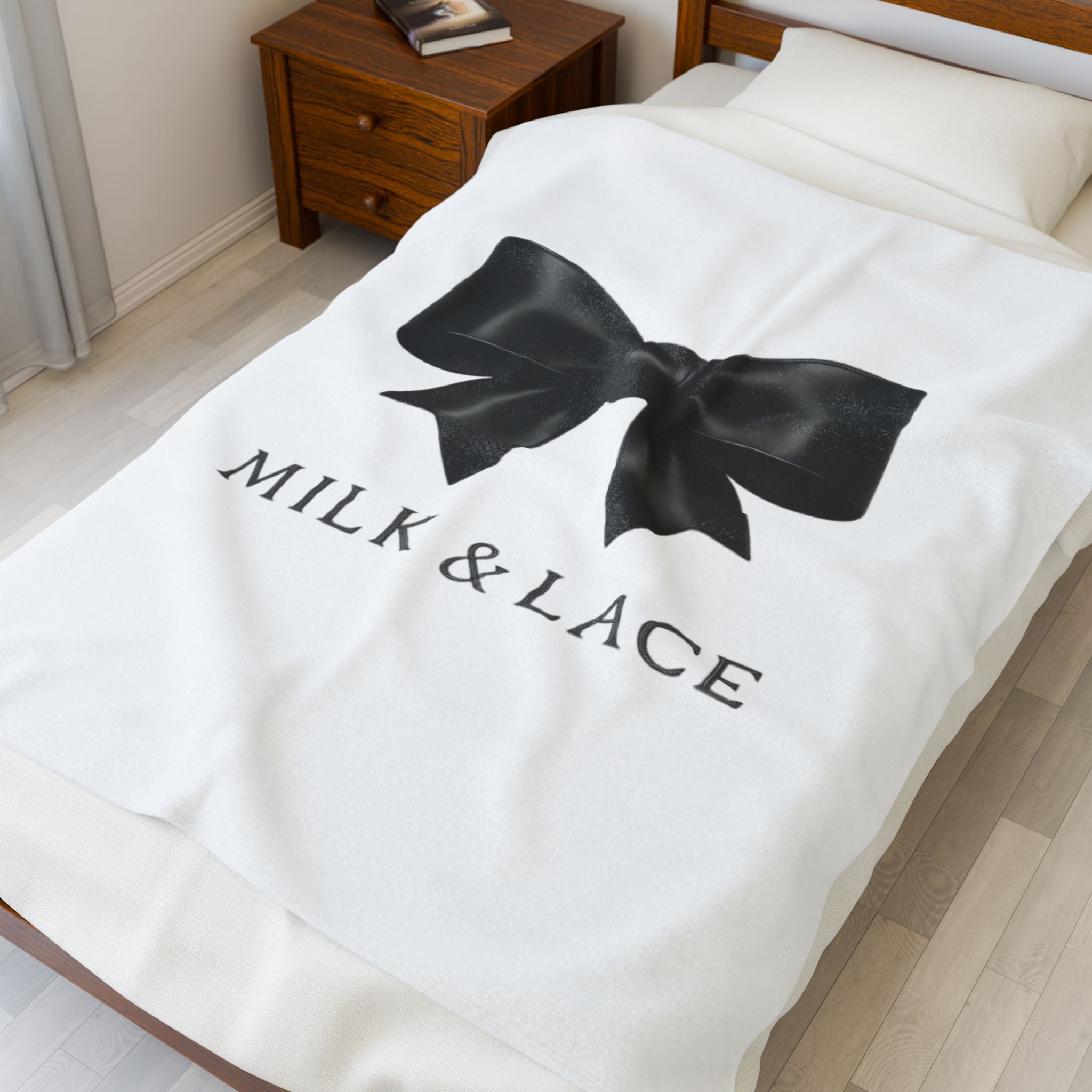 Velveteen Plush Blanket — Luxury Soft Feminine Throw