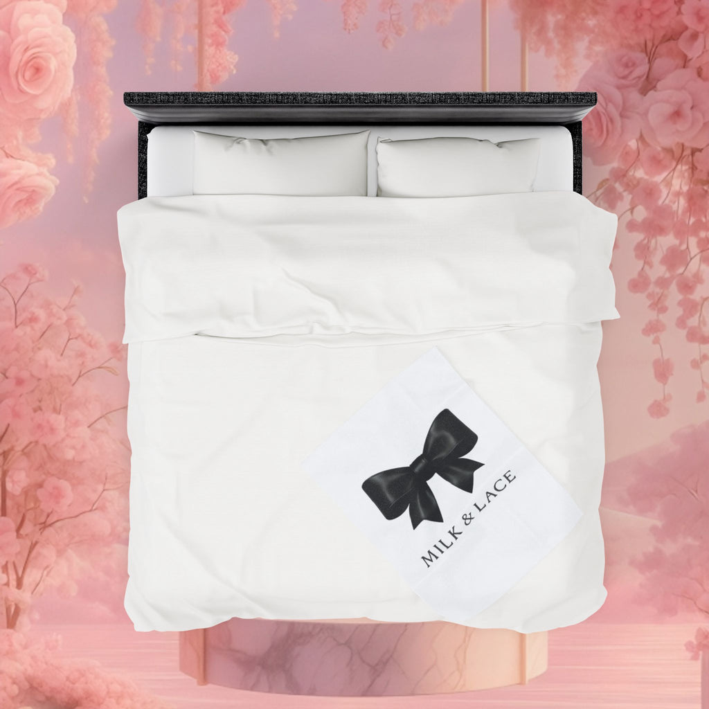 Velveteen Plush Blanket — Luxury Soft Feminine Throw